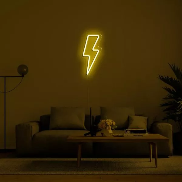 Lightningstrike-Nighttime-Yellow_1000x