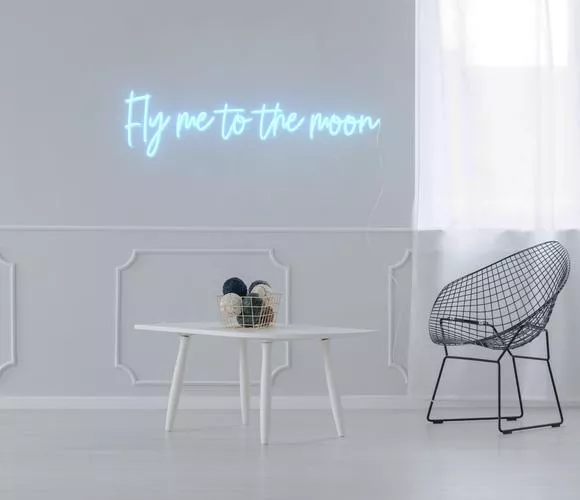 fly-me-to-the-moon_room_580x500_crop_center